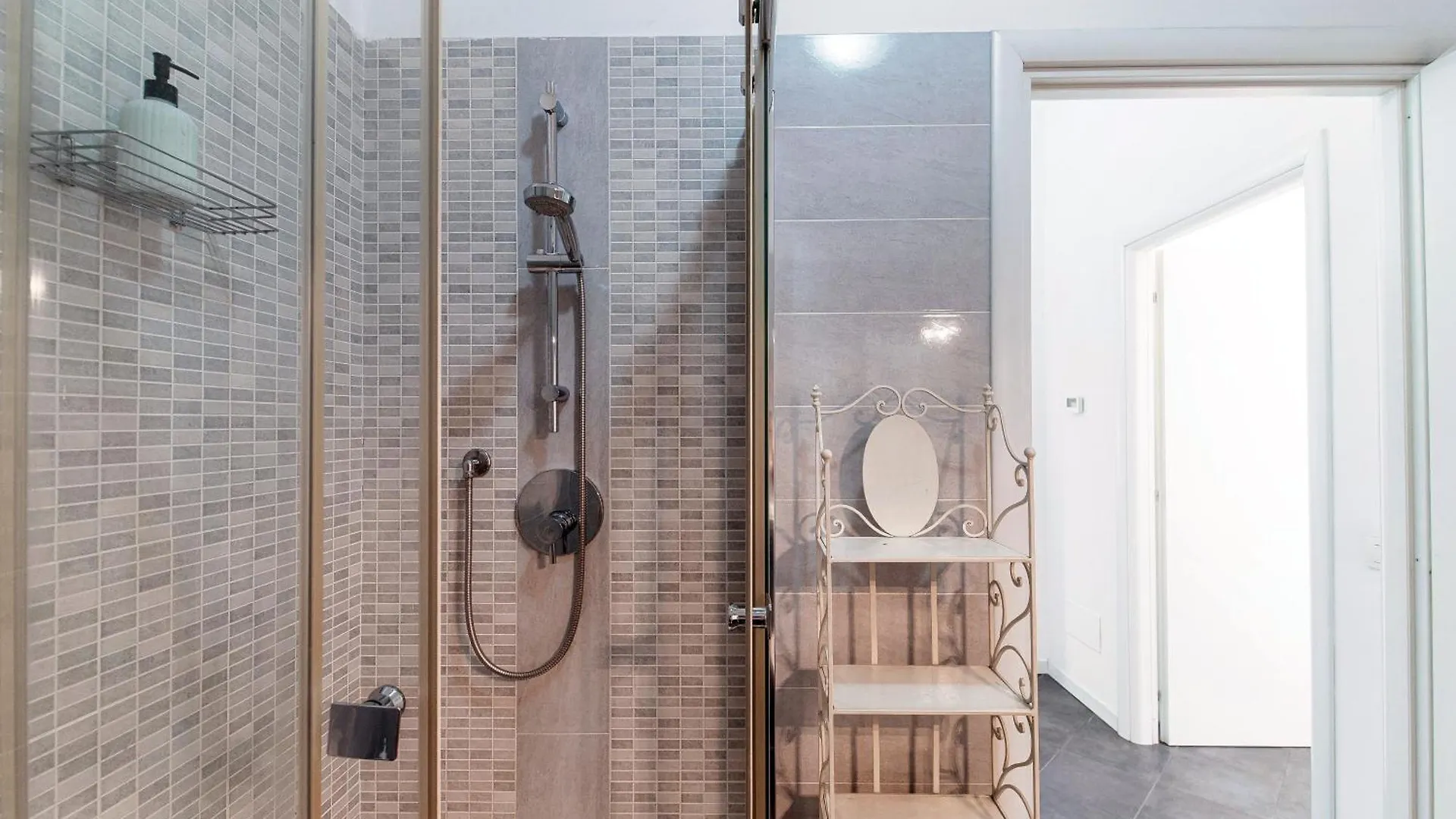 Your Nest In Como - Aqua Apartments